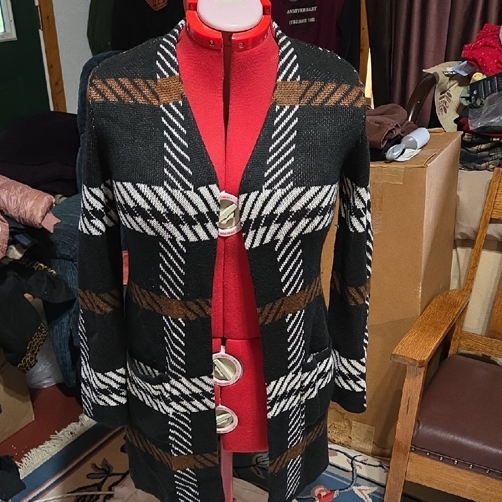Christopher & Banks Black and Brown Plaid Cardigan P/S